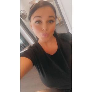 Meet your Posher, Rebecca